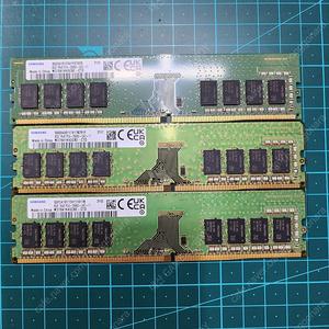PC용 삼성 램 DDR4 8GB 2666V 1개 개당 13,000원, 마이크론 DDR4 8GB 3200 6개 개당 14,000원