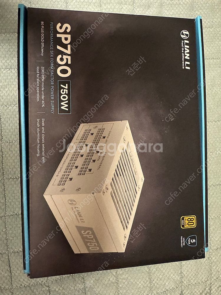 리안리 SP750 80PLUS골드 화이트 팝니다.--0
