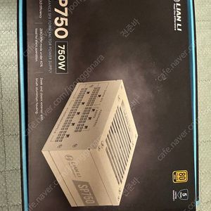 리안리 SP750 80PLUS골드 화이트 팝니다.