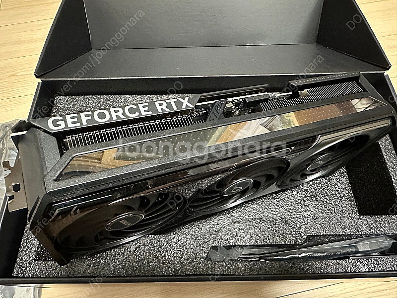 ASUS ROG STRIX 지포스 RTX 5070 Ti...--3