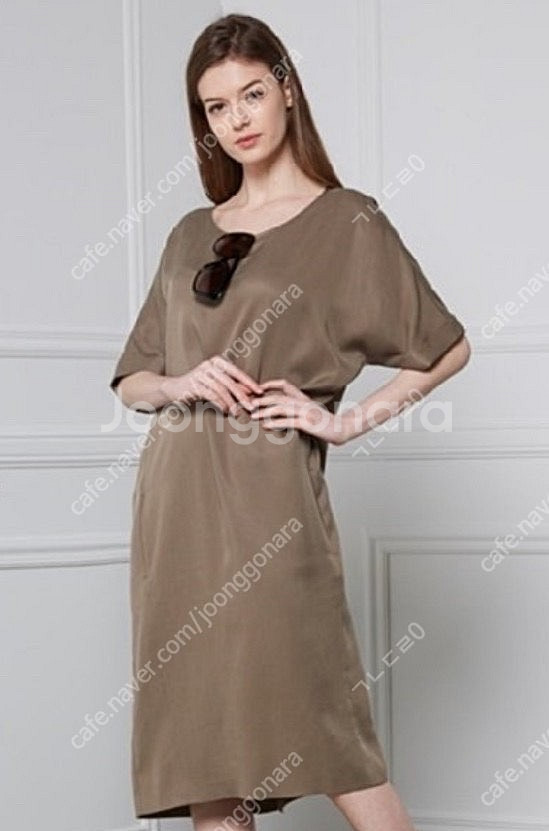 크리스한 텐셀원피스 모카 55 한번착용--0