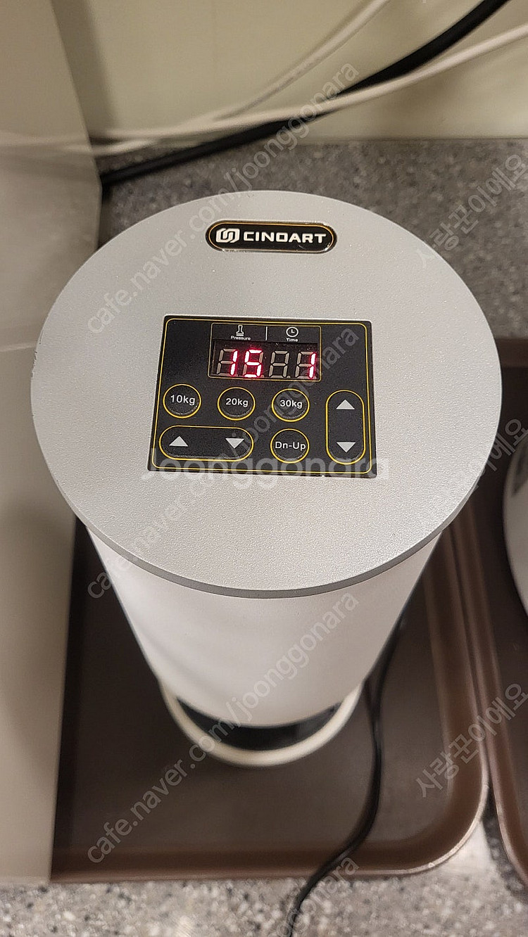 치노아트 pr2 자동커피템퍼 템핑기 팝니다.--1