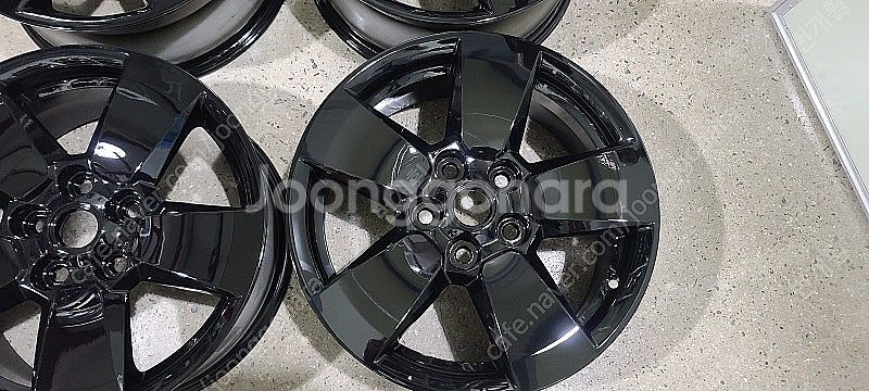 말리부 블랙유광 17인치 순정휠 대품판매20만원--1
