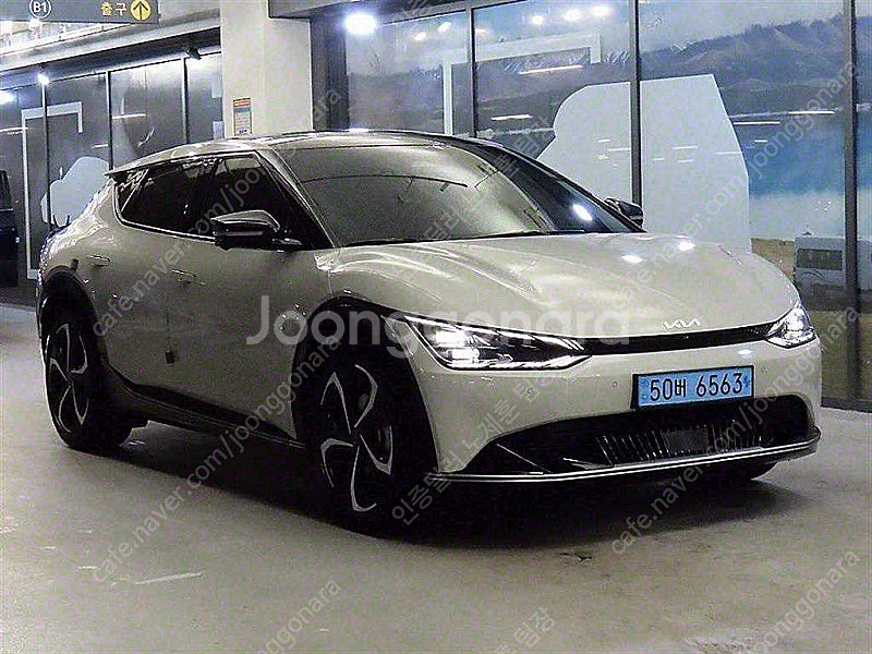 EV6 중고 EV6 중고차 진주색 2023년식 48,306km 롱레인지 AWD 어스 개인사업자 차량구매--0