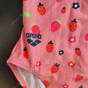 아레나 딸기 수영복