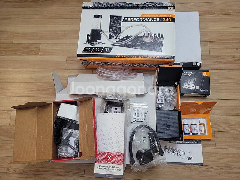 갤럭시 5080 화이트 및 커세어 1000W 파워 시소...--0