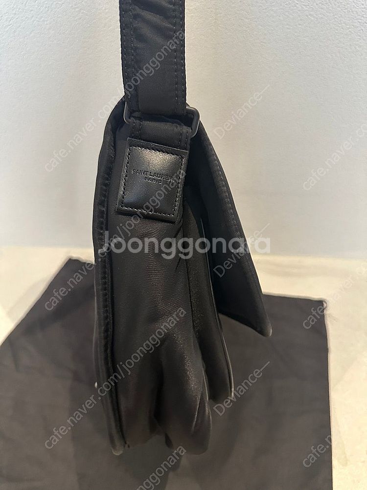 생로랑 니키백 에코닐 블랙--8