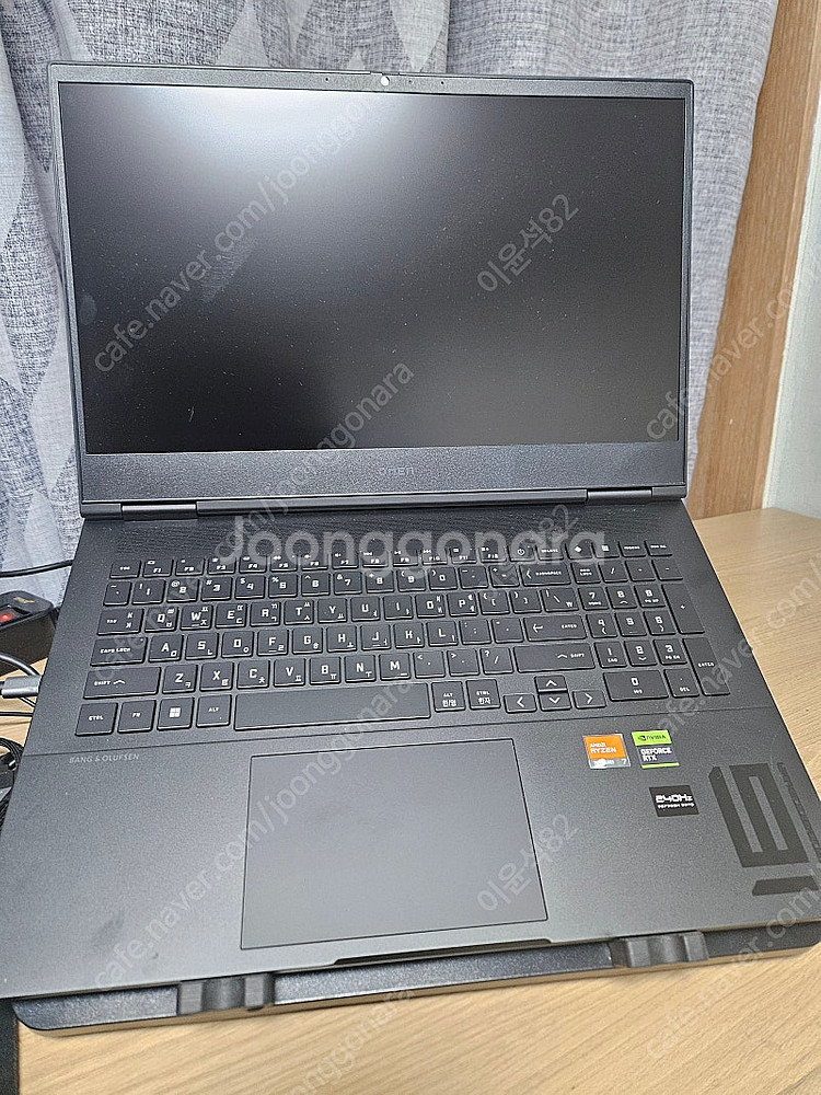 HP OMEN 노트북 팝니다. 해상도 240HZ 406...--1