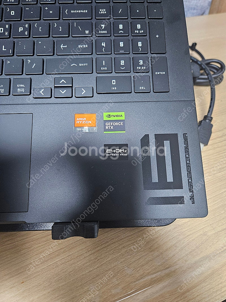 HP OMEN 노트북 팝니다. 해상도 240HZ 406...--4