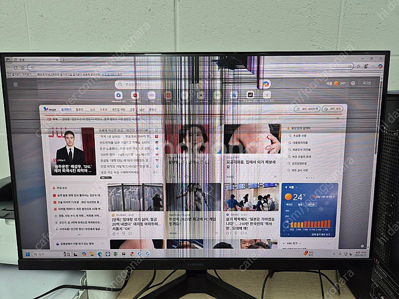 삼성24인치 액정깨진모니터 S24C310EA--0