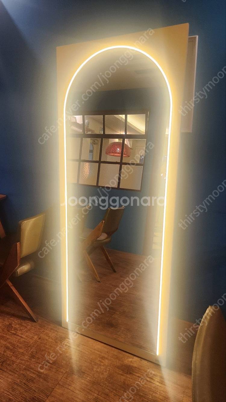 우드리퍼블릭 네온블라썸 LED 조명거울팝니다--8