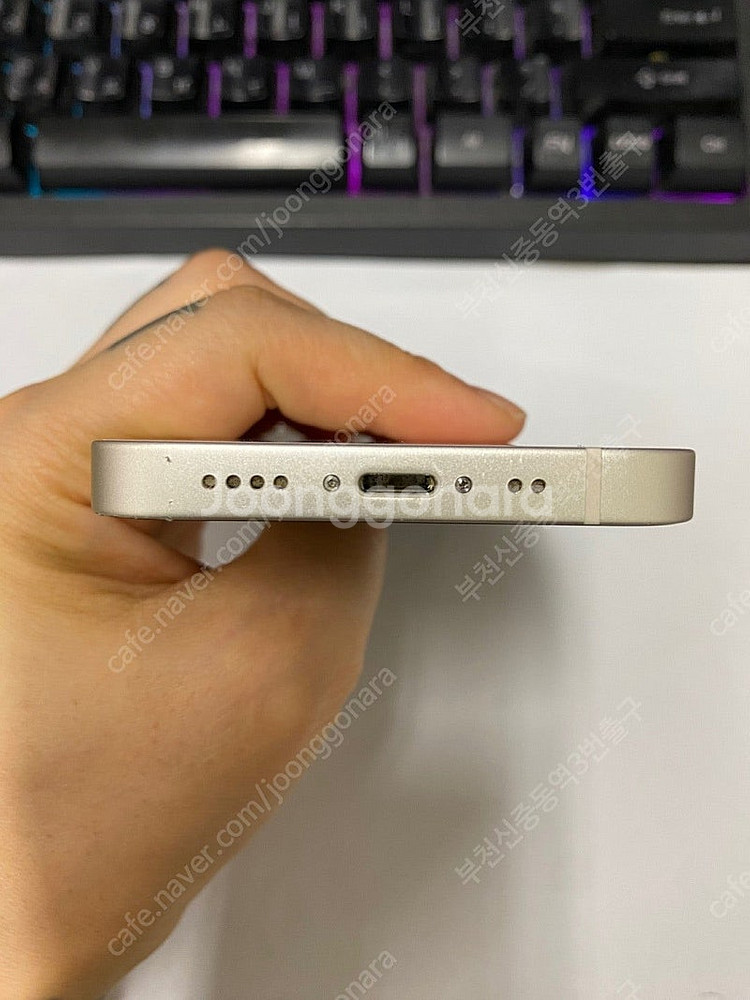 198712 아이폰13미니 화이트 A급 256GB 무잔...--6
