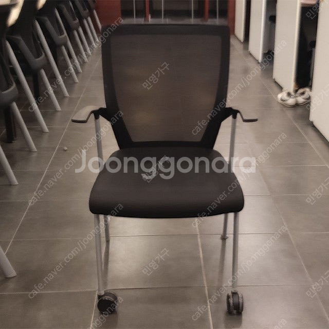 퍼시스 사무용가구 책상 의자 회의테이블 책장 등등 새로...--2