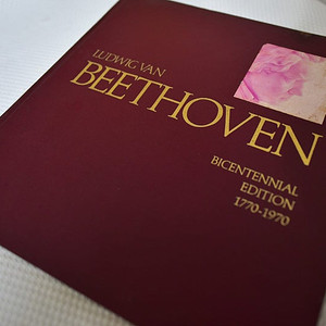 서적(독일, 영어본) Bethoven Bicentenial Edition 1770~1970 인하 4만원 -> 2만원