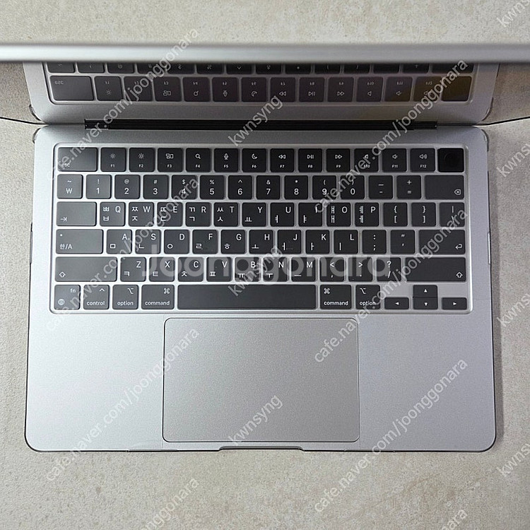 맥북에어 M2 13인치 8gb 512gb 실버--1