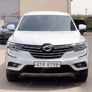 QM6 중고차 견적 QM6 중고 흰색 2017년식 디젤 2WD RE 중고옵션