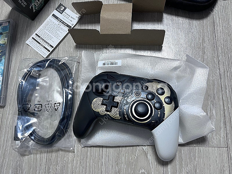 닌텐도 스위치 OLED 젤다 에디션 + 프로콘 + 파우...--2