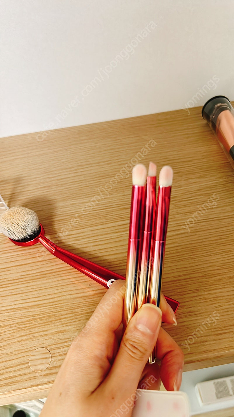 메이크업 브러쉬 일괄판매(에스쁘아, 키스미, 마이다스툴, 3ce)--3