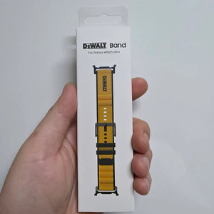 갤럭시 워치 울트라 디월트 스트랩 판매합니다.
