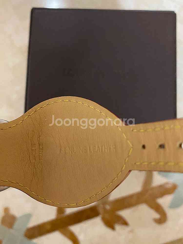 루이비통 땅부르 모노그램 가죽 쿼츠 여성 시계 전용 파...--7