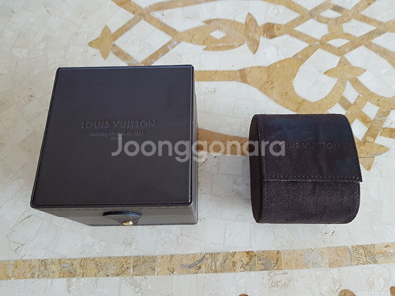 루이비통 땅부르 모노그램 가죽 쿼츠 여성 시계 전용 파...--9