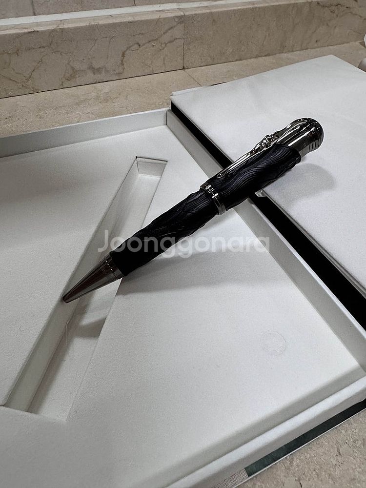 몽블랑 그림형제 에디션 볼펜 판매합니다--1