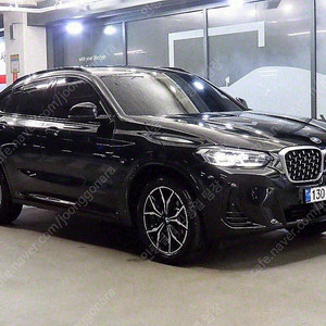 BMW X4 중고 BMW X4 중고차 2023년식 28,699km xDrive 20d M 스포츠 개인사업자 차량구매