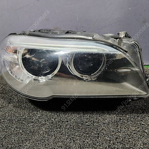 BMW F10 5시리즈 후기형 조수석 라이트 LED라이트 팝니다
