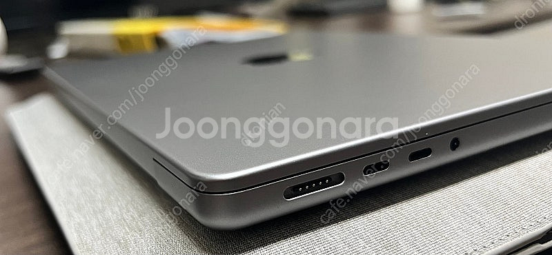 맥북프로 14 m2 max 32gb/1tb 판매합니다.--4