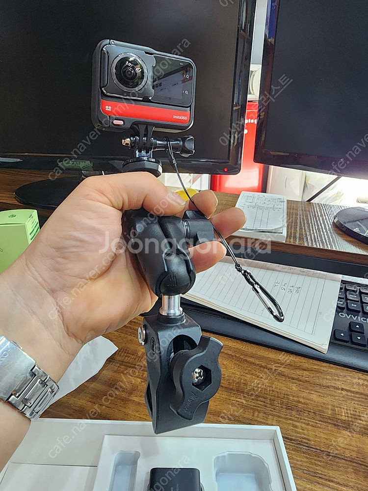 인스타360 ONE RS--4
