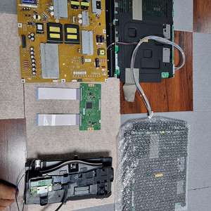 LG 60인치_LG_60UB8500 에서 분리한 티콘보드/스피커/리모컨수신부/스탠드 개별 팝니다.