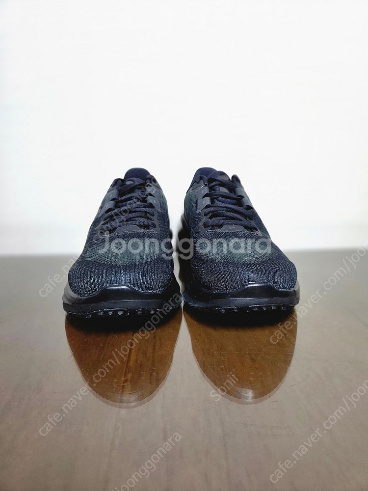 나이키 에어 줌 보메로 러닝화 블랙 235 새상품--3