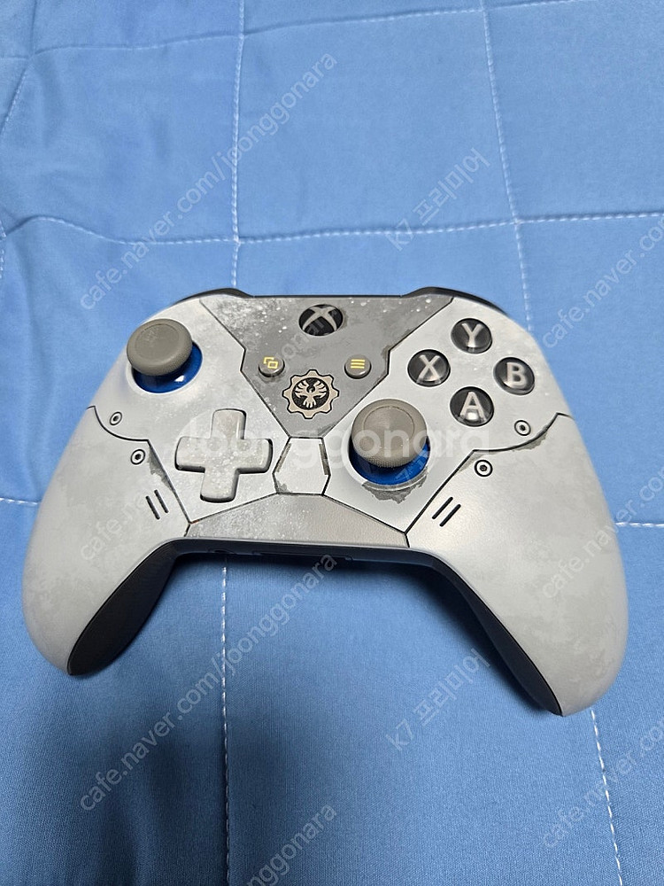 XBOX One X 기어즈에디션--3