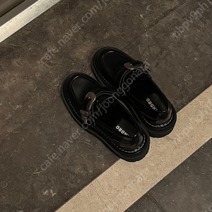 산드로 블랙 로퍼 (닥터마틴 스타일)