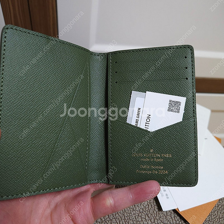 루이비통카드지갑 퍼렐 오거나이저 한정판 새상품 보증서정...--3
