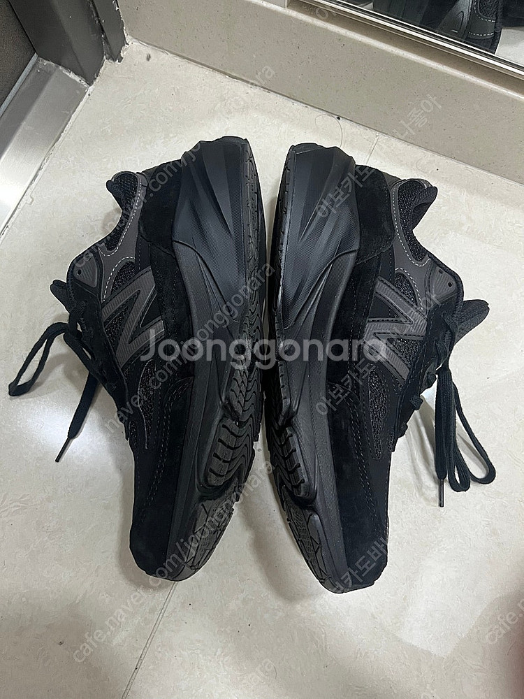 뉴발란스 990v6 트리플블랙 260--1