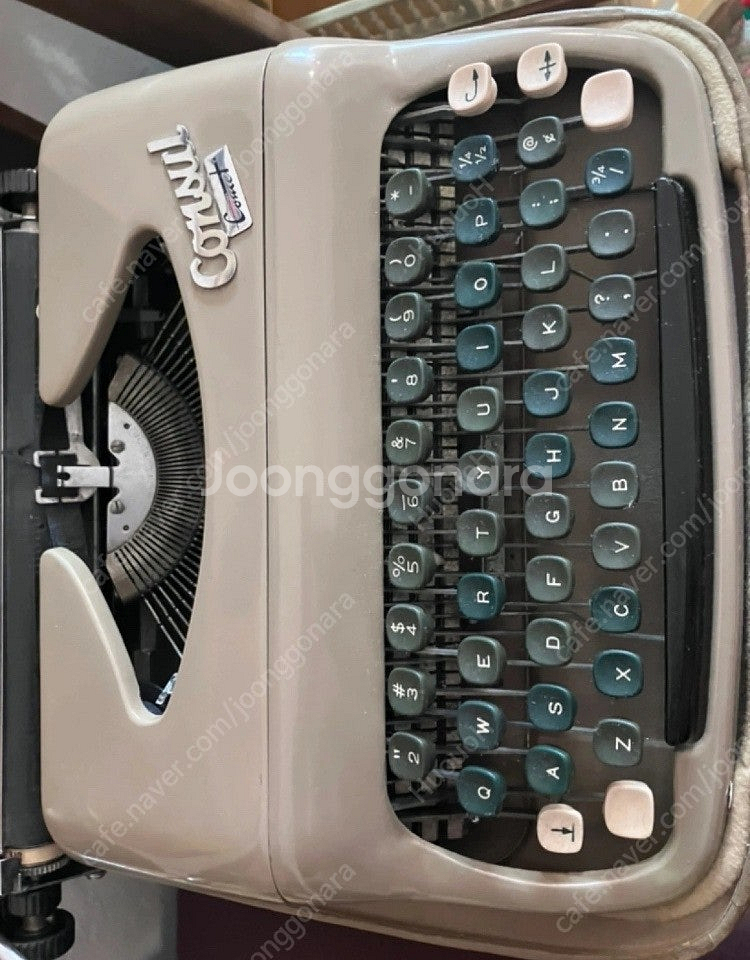 체코 엔틱 레트로 타자기 60년대 근대사 수동 타자기 ...--3