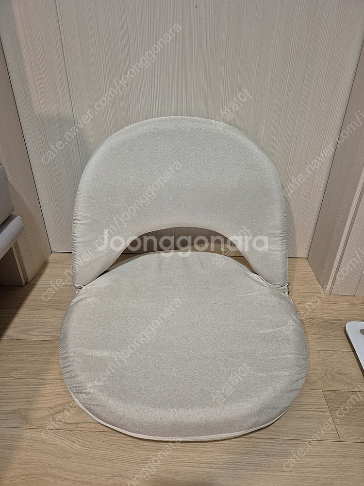 구름 접이식 좌식의자 각도조절 정가36900원--1