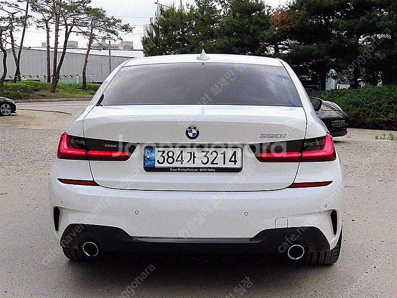BMW 3시리즈 중고 BMW 중고 BMW 3시리즈 중고차 할부가능 2022년식 31,537km 320i M 스포츠 ...--5