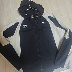 엄브로 성남fc바람막이 105
