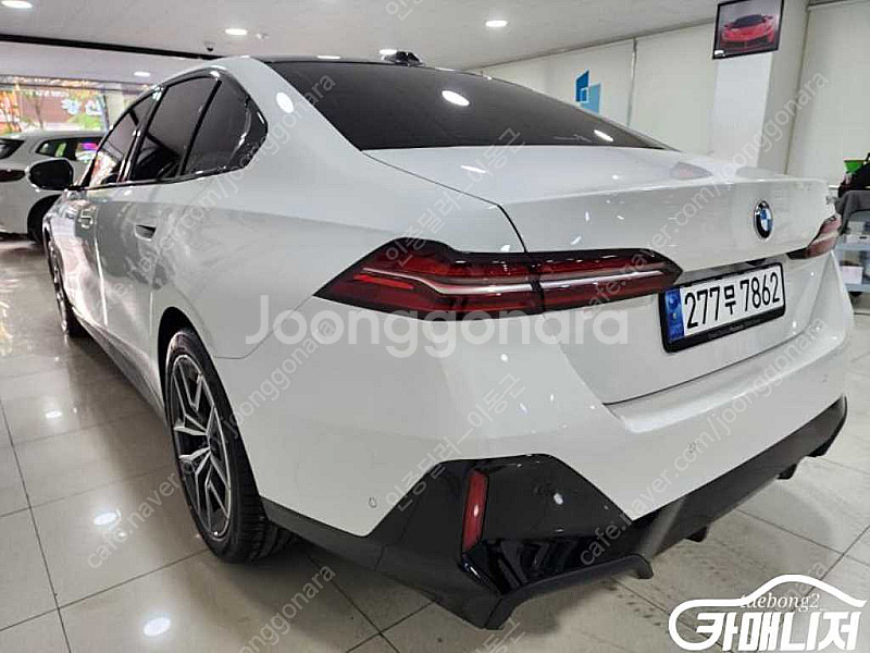 [BMW]5시리즈 (G60) 520i M 스포츠 (0톤...--6