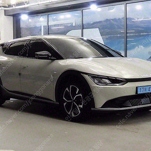 EV6 중고 EV6 중고차 진주색 2023년식 43,745km 스탠다드 에어 개인사업자 차량구매