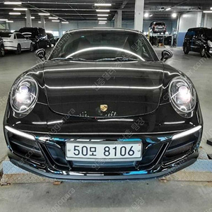 포르쉐 911 중고차 할부가능 검정색 2017년식 65,000km 카레라 4 GTS 중고차구매