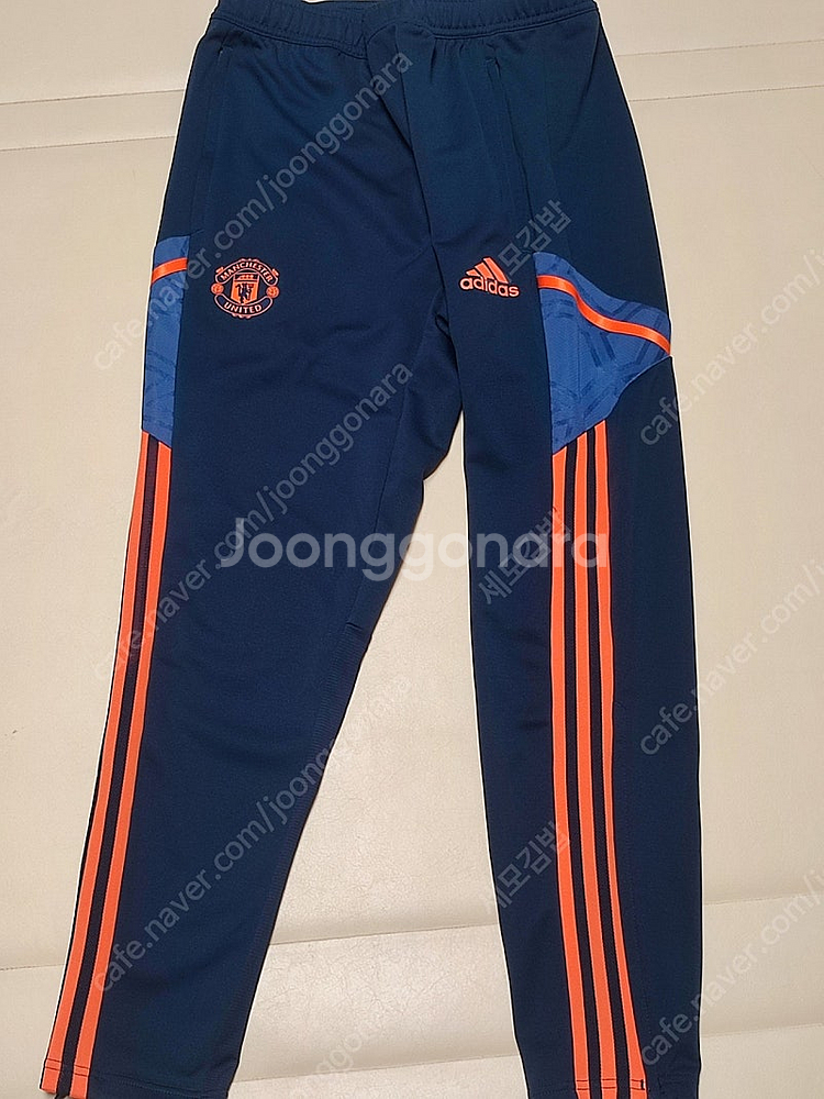 맨체스터 유나이티드 팬츠 HG3987--1