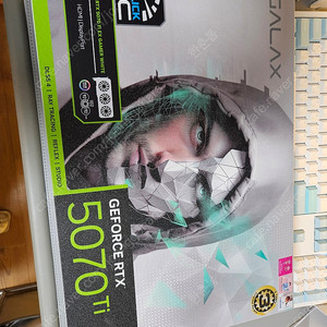 갤럭시 GALAZ 지포스 RTX 5070 Ti WHITE OC D7 16GB 팝니다