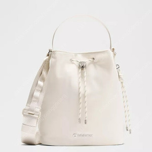 룰루레몬 드로우스트링 버킷 크로스바디 백 5L 아이보리 (Lululemon Drawstring Bucket Crossbody Bag 5L Ivory)