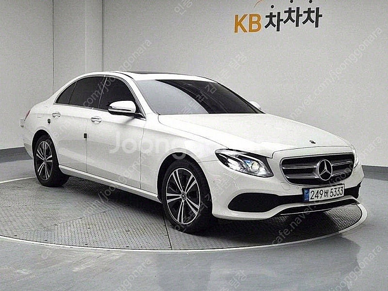 벤츠 E클래스 중고 벤츠 중고 승용차 흰색 2020년식...--5