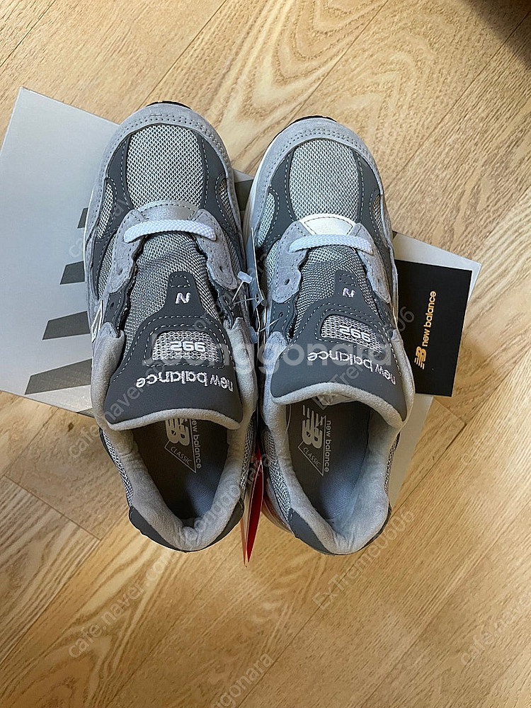 뉴발란스 992 그레이 230Size (새상품) 팝니다...--3