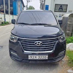 스타렉스 5밴 중고 더 뉴 그랜드 스타렉스 중고 검정색 2019년식 77,137km 2WD 밴 5인승 모던 중고차카페