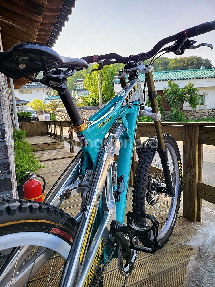 yeti303 예티303 다운힐 자전거 판매합니다.--5